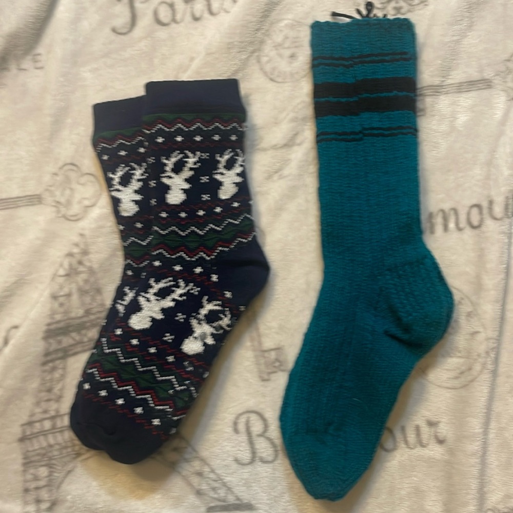 2 new pair of men’s thick winter slipper socks